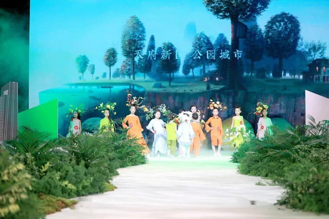 探秘吉鹿力,发现弟弟在婚宴开黄腔搅黄哥哥婚宴,你觉得喜庆的宴席上讲话是否要把握尺度和分寸?你见过哪些婚礼上没分寸的的奇妙世界